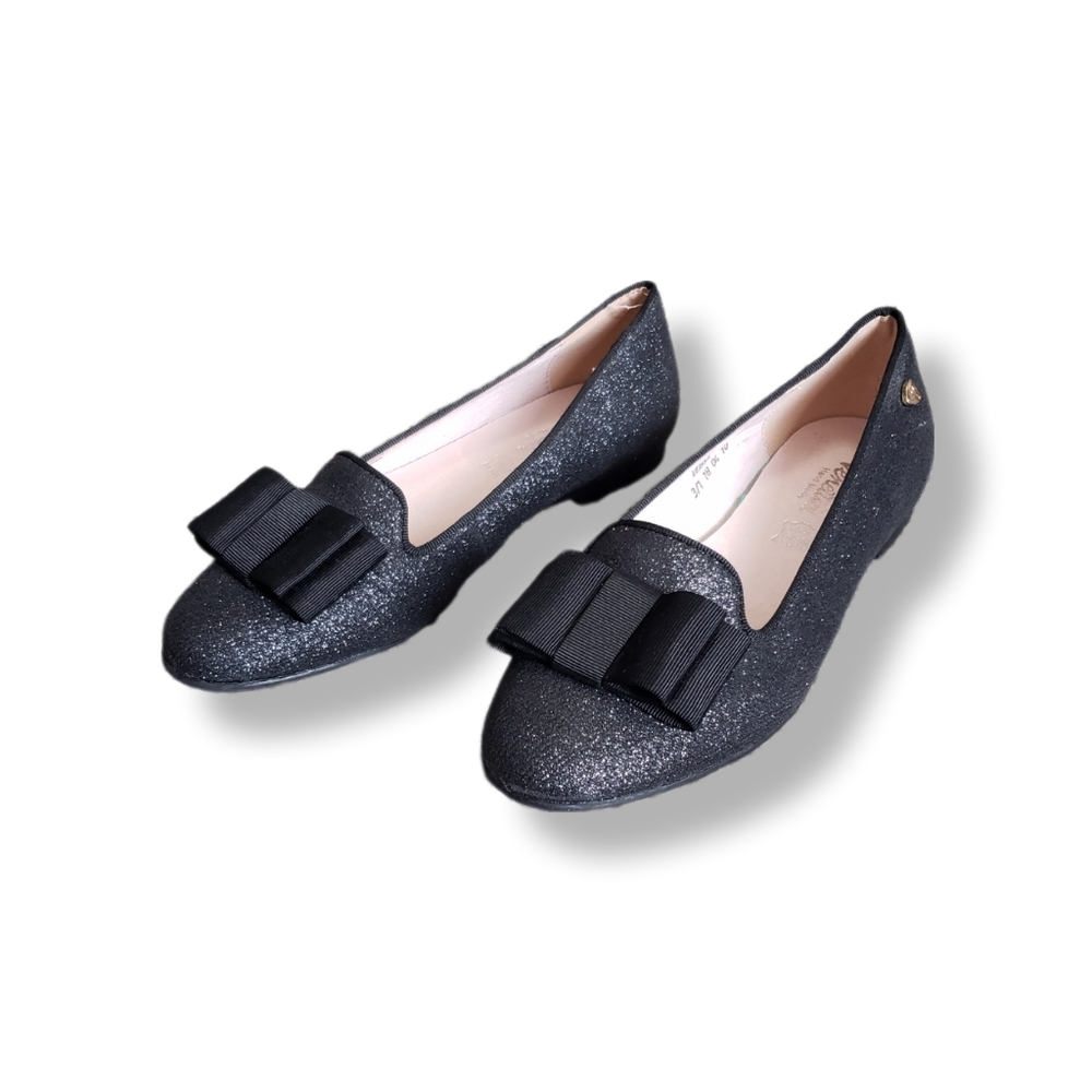 Beautiful shoes! Girls sz US 2 EU 33 Venettini Flats Sparkly Black with Bow